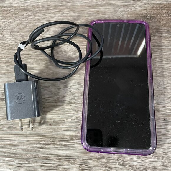 Motorola Cell Phone - Picture 1 of 8